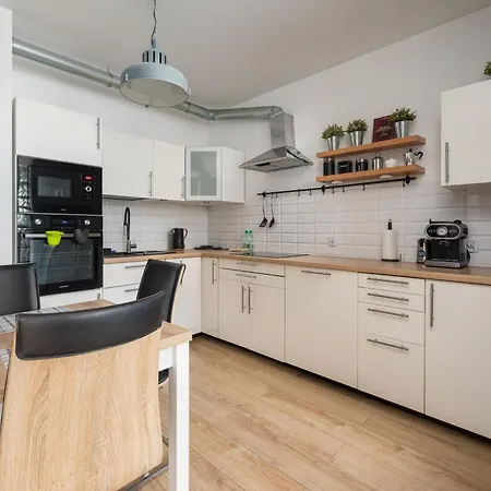 Wola Jana Kazimierza Chic By Bookinghost * Warschau