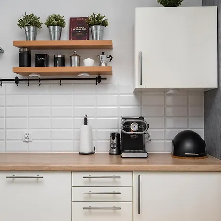 Wola Jana Kazimierza Chic By Bookinghost