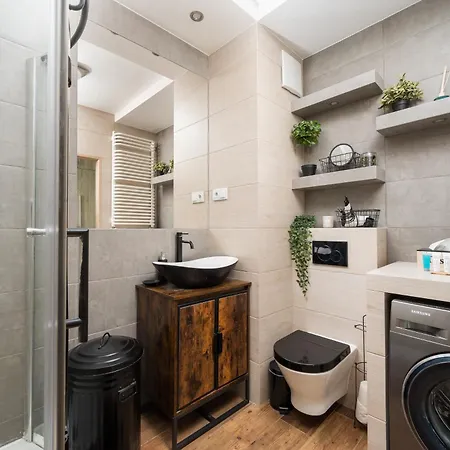 Apartment Wola Jana Kazimierza Chic By Bookinghost *