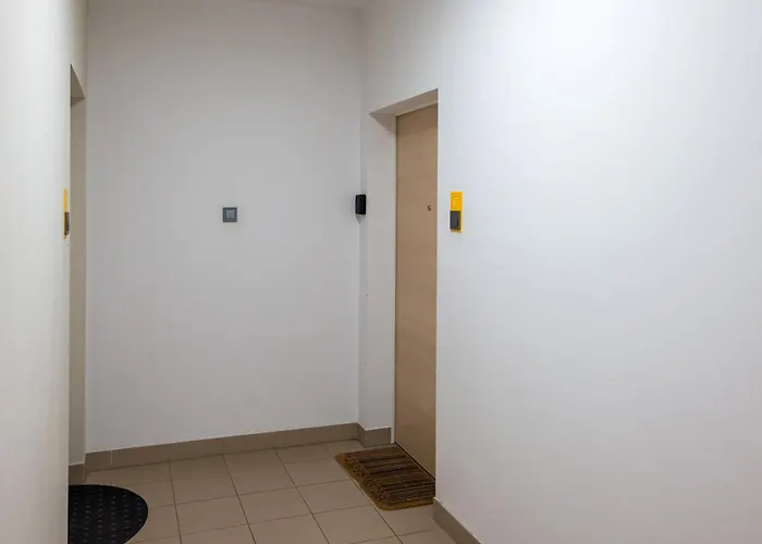 Wola Jana Kazimierza Chic By Bookinghost