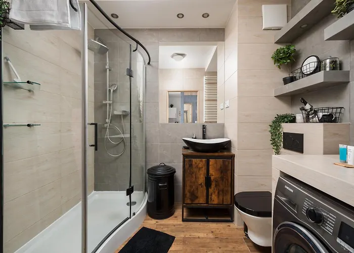 Wola Jana Kazimierza Chic By Bookinghost *