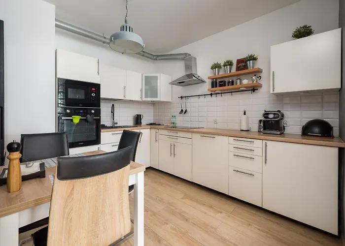 Wola Jana Kazimierza Chic By Bookinghost * Varsó