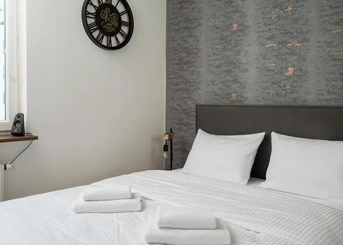 Apartman Wola Jana Kazimierza Chic By Bookinghost Varsó